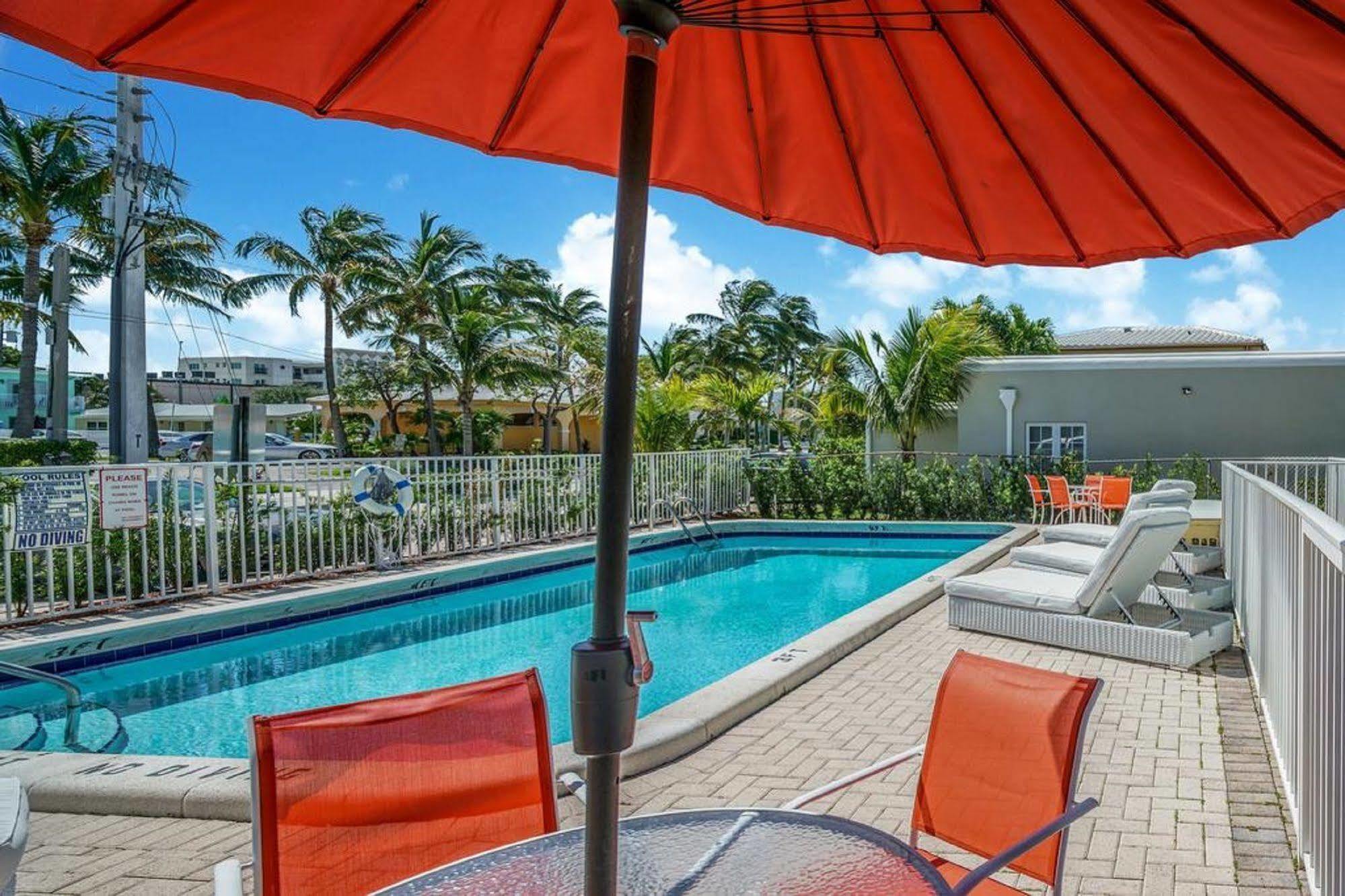 Luna Paradise By The Sea Aparthotel Lauderdale-by-the-Sea Exterior photo